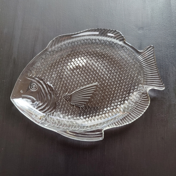 11 inch | oven proof | Fish shaped | made in USA | platter - Picture 4 of 12